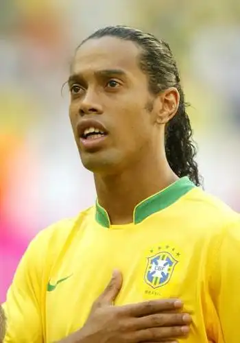 再次赢得球 再次赢得球